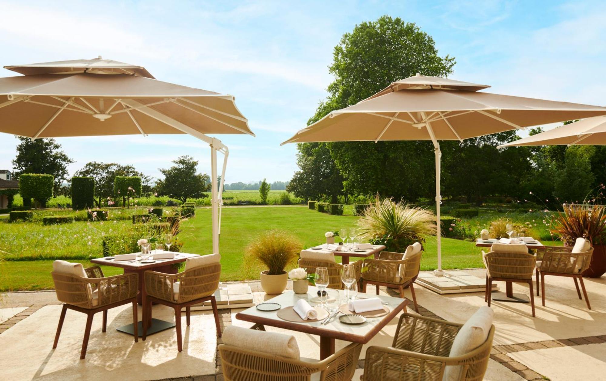 Chateau Hotel Grand Barrail Saint-Emilion Exterior photo