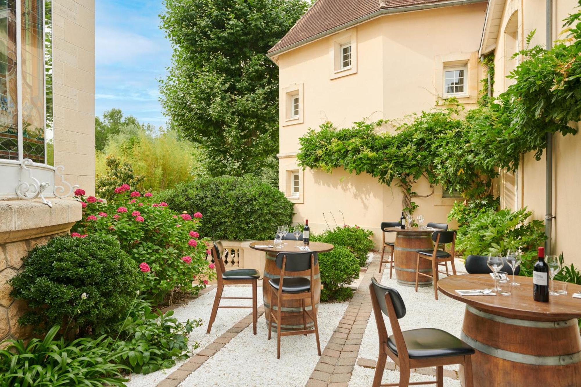 Chateau Hotel Grand Barrail Saint-Emilion Exterior photo